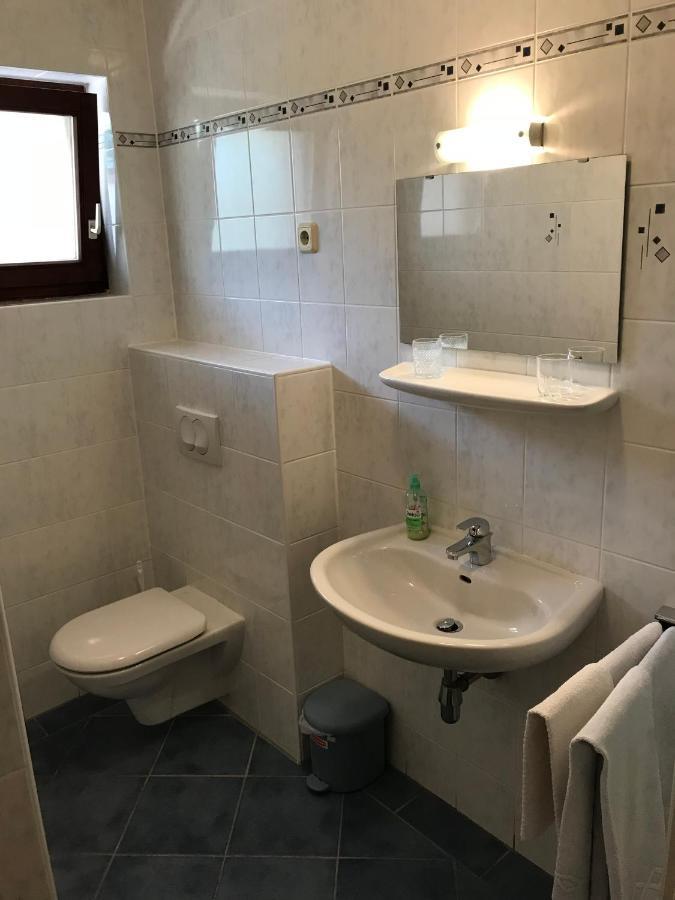 Apartment Villa-Bukvic Pjescana Uvala Esterno foto