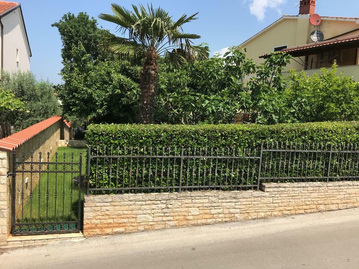 Apartment Villa-Bukvic Pjescana Uvala Esterno foto